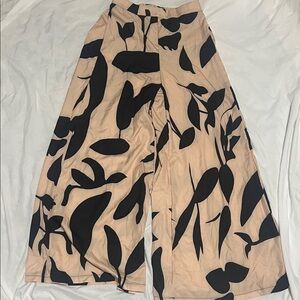 SHEIN Black and Tan Wide Leg Pants